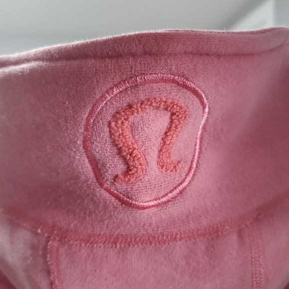 PINK LULULEMON SCUBA HOODIE - Picture 2 of 5